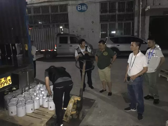 危險(xiǎn)化學(xué)品兩噸，深夜被火眼金睛的園山執(zhí)法人員拿下！